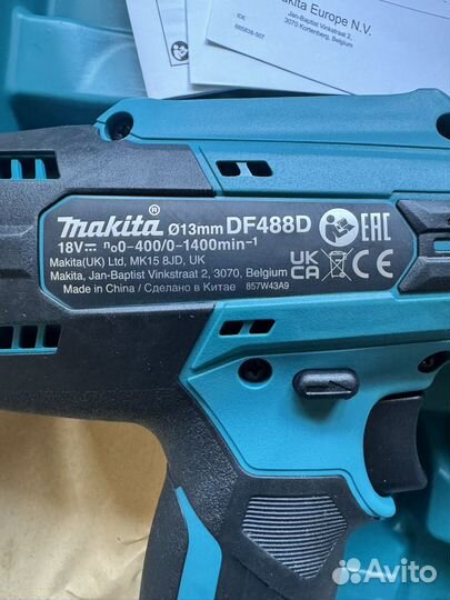 Аккумуляторный шуруповерт Makita DF488DWE