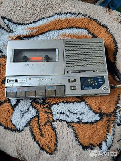 Радиоприемник sanyo
