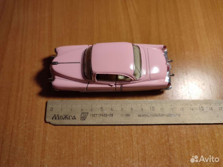 Металлическая машинка фирмы Kinsmart