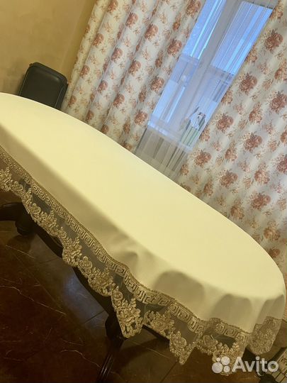 Скатерть новая,нарядная. Качественная экокожа