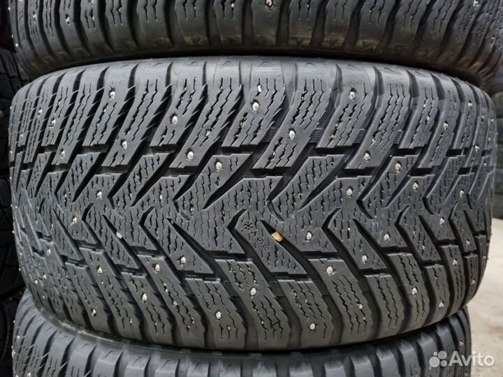 Nokian Tyres Hakkapeliitta 8 SUV 275/40 R20