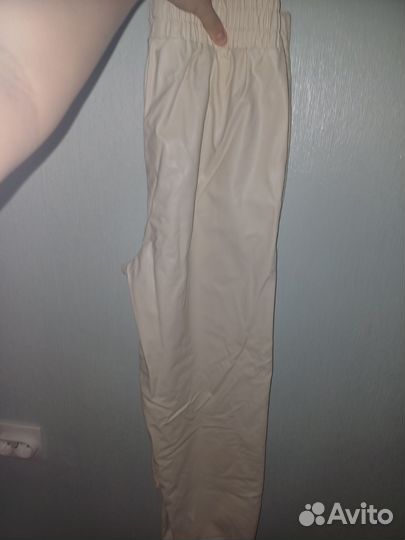 Штаны из экокожи 42 размер