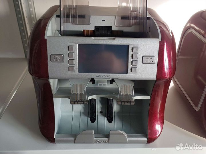 Счетная машинка kisan newton