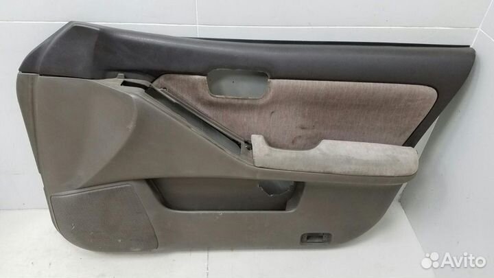 Обшивка карта двери комплект Nissan Laurel 6 C35