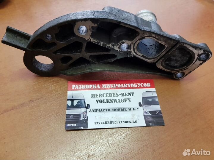 Крышка термостата Mercedes 2.2 cdi om 611