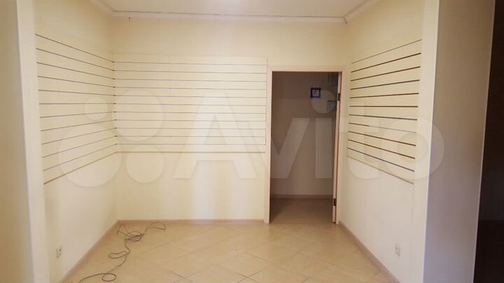 Сдам торгово офисное помещение. Красная линия 50 м