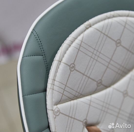 Стульчик для кормления Happy Baby