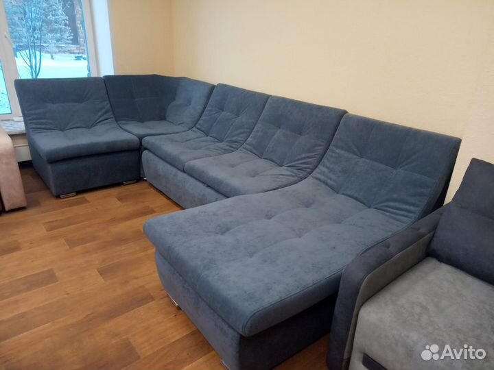 Диван угловой вместительный