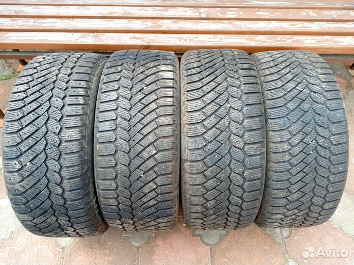 Gislaved Nord Frost 200 225/50 R17 98T