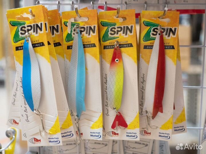 Блесна-колебалки с яркой окраской