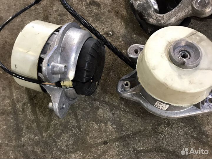 Мерседес w222 подушка двигателя