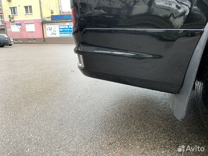 Обвес modelista на Toyota Land Cruiser 200