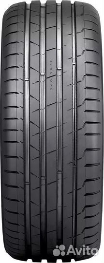 Nokian Tyres Hakka Black 2 245/40 R20 и 275/35 R20