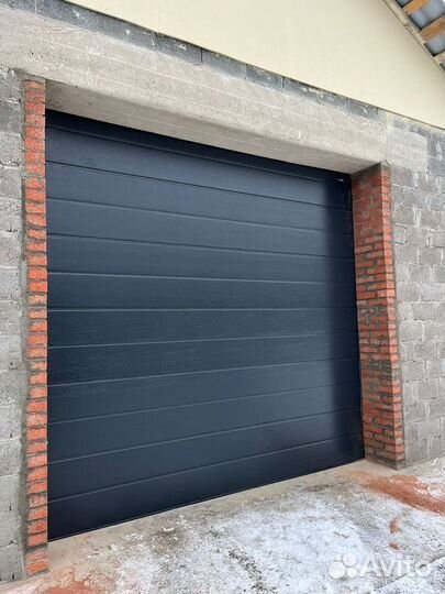 Секционные ворота