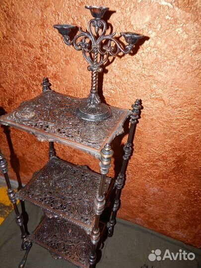 Винтажная миниатюрная этажерка