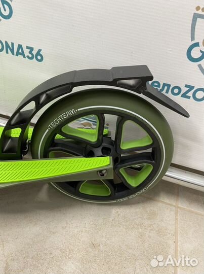 Самокат взрослый Tracker 200