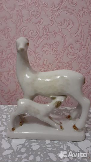 Фарфоровая статуэтка