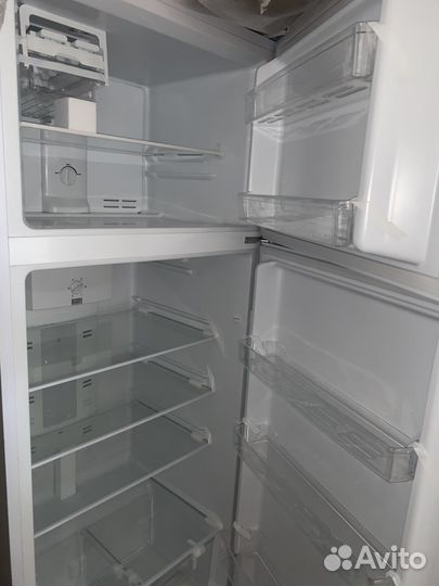 Двухкамерный холодильник Ascoli adfrw510w