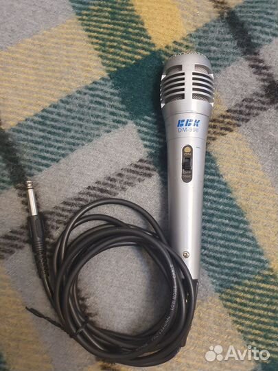 Микрофон BBK DM-998