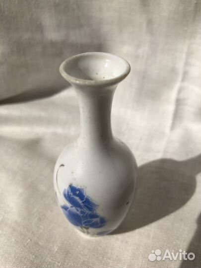 Ваза миниатюрная фарфоровая