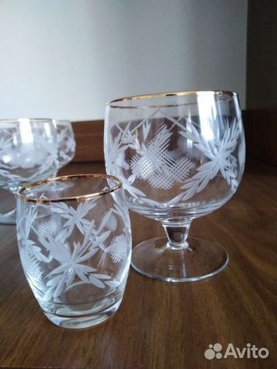 Бокалы коньячные и рюмки