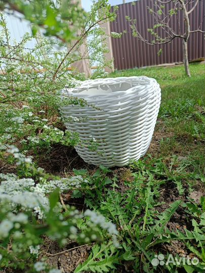 Кашпо из ротанга