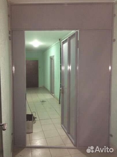 Тамбурная перегородка из металла