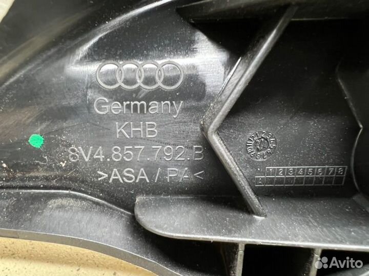 Кронштейн (сопут. товар) задний правый Audi A3 8V