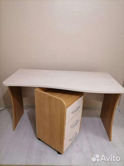 Детский письменный стол бу