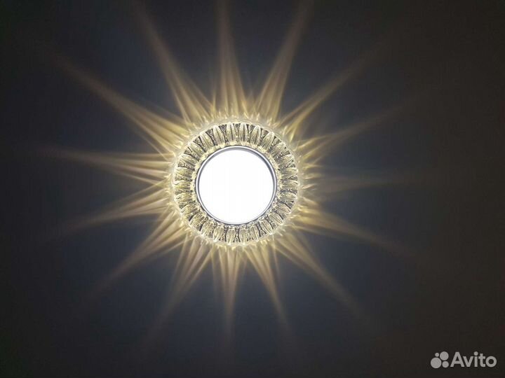Светильник потолочный встраиваемый