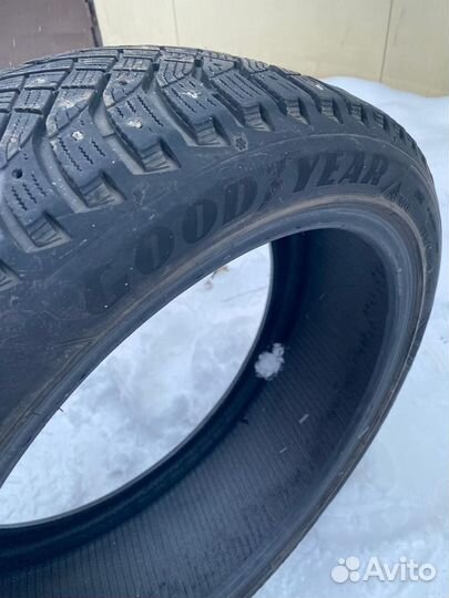 Goodyear Ultragrip Ice Arctic 2.25/4.5 R19 96T