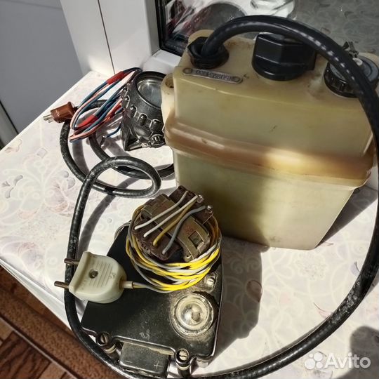 Фонарь аккумуляторный уас-4 (армейский)