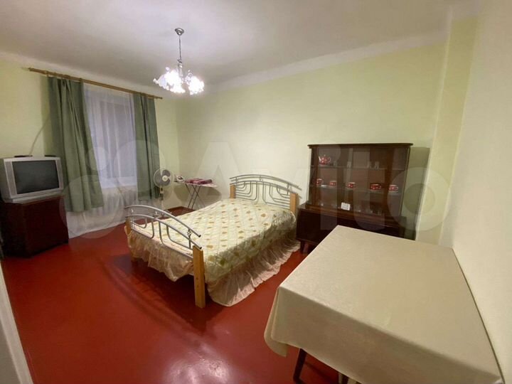 2-к. квартира, 42 м², 1/2 эт.