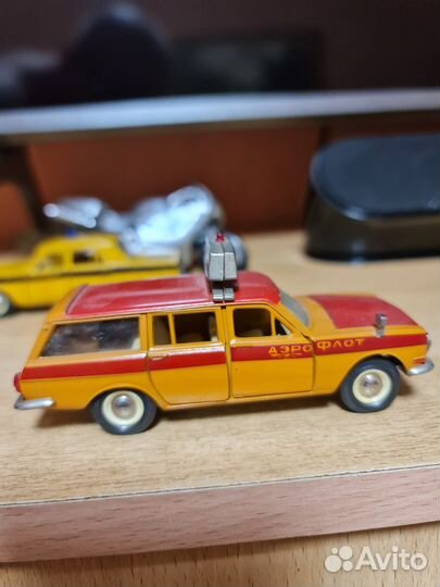 Модель автомобиля 1 43 Волга газ24 02 аэрофлот