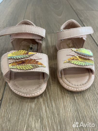 Босоножки для девочки 20