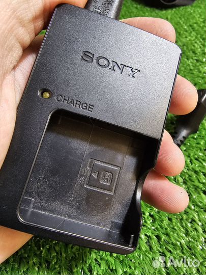 Зарядное устройство для фотоаппарата. Sony BC-csgd