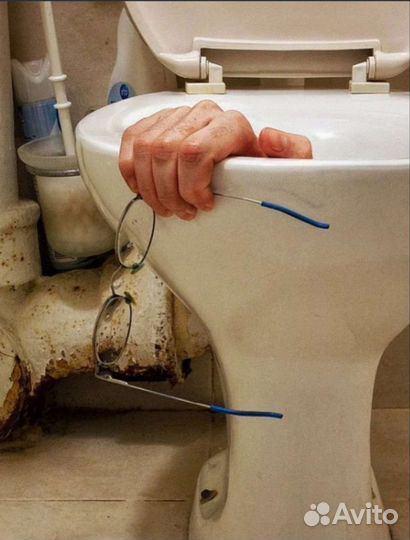 Сантехник. Замена унитаза. Устранение засора