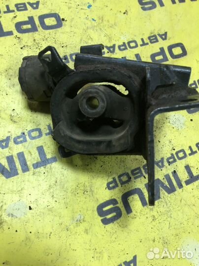 Опора кпп Toyota Corolla E120