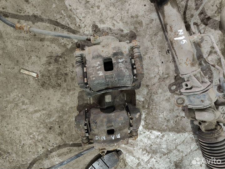 Супорт передний Ниссан Альмера n 15