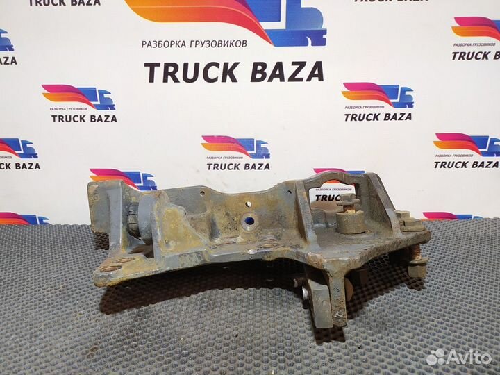 Кронштейн буксировочный правый Volvo FH, Volvo FM