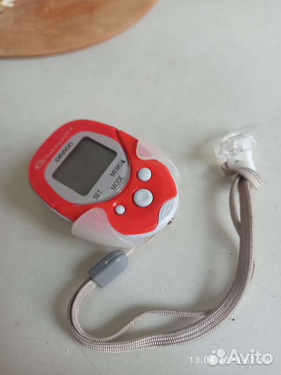 Шагомер Omron hj-113r-e