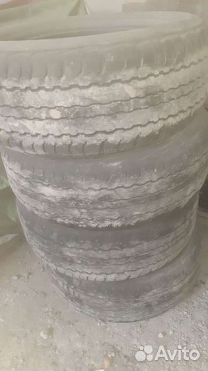 Dunlop D87M 285/60 R18