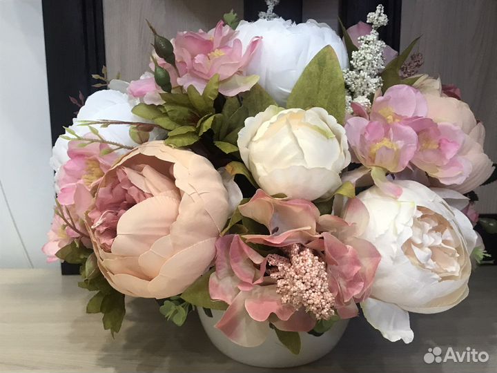 Цветочные композиции из искусственных цветов