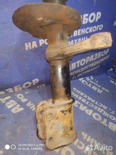 Передний амортизатор Ваз Лада Приора седан 21126