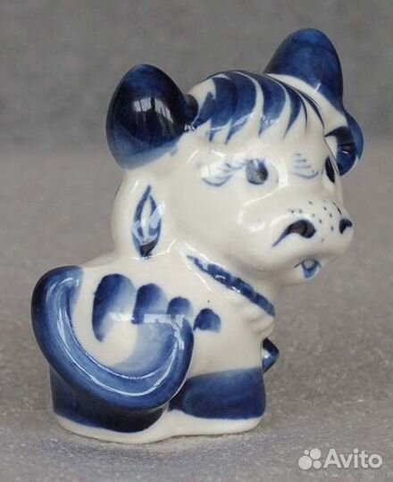 Скульптура Бычок. Гжель