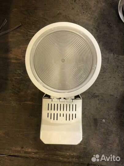 Светильник потолочный