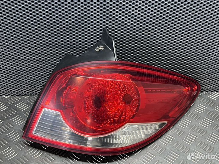 Фонарь правый Chevrolet Cruze J305 Хэтчбек