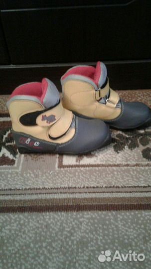 Лыжные ботинки