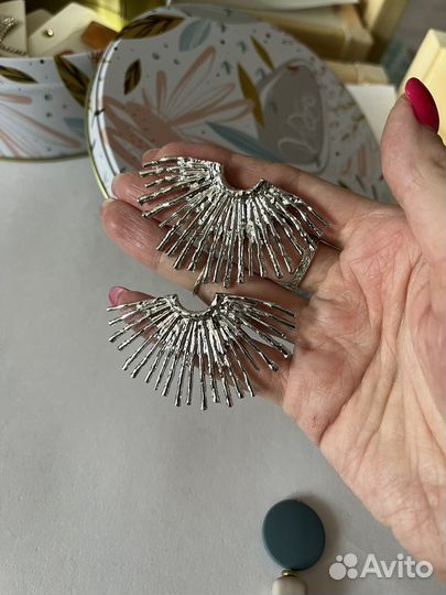 Серьги, заколка, повязки для волос