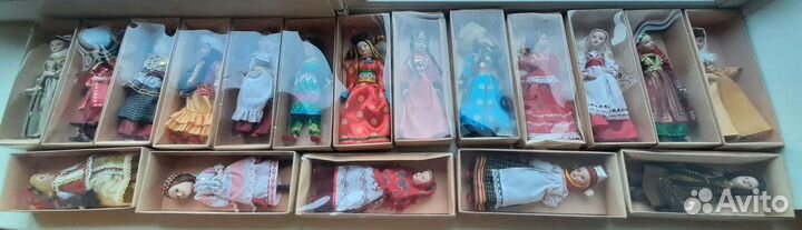 Коллекция фарфоровых кукол